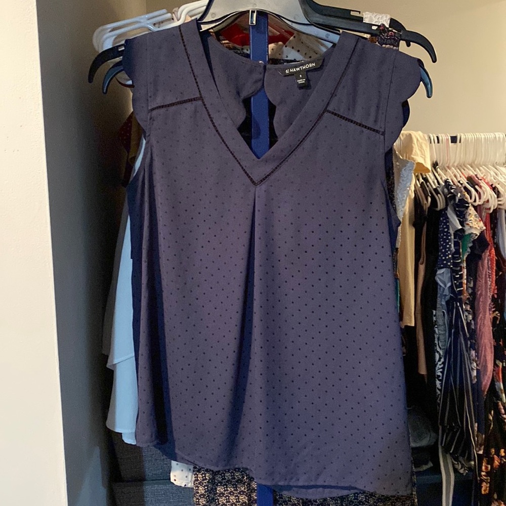 41 Hawthorn Gina Scalloped Sleeve Blouse - size small
